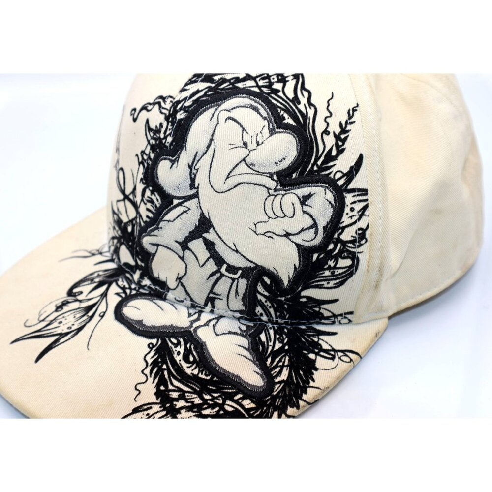 Disney Grumpy Graphic Baseball Cap Beige | Streetwear Y2K Cartoon Vintage